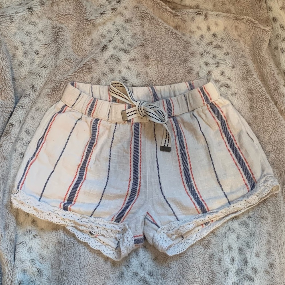 Aerie lace trim shirts